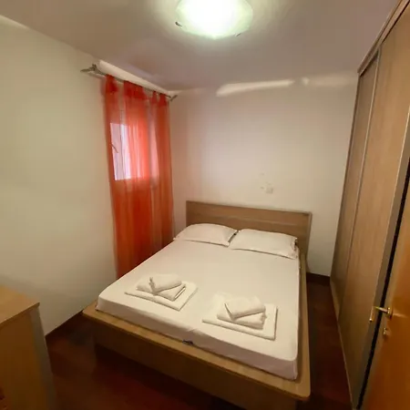 Beach apartment Makarska