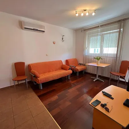 Beach Apartment Makarska アパート *